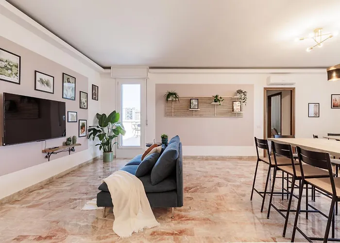 Skyline Ottavo Cielo * 摩德纳